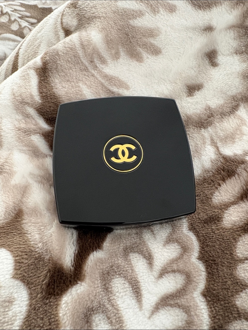 CHANEL Les 4 Ombres 747 Mediterraneen Quad Eyeshadow Palette
